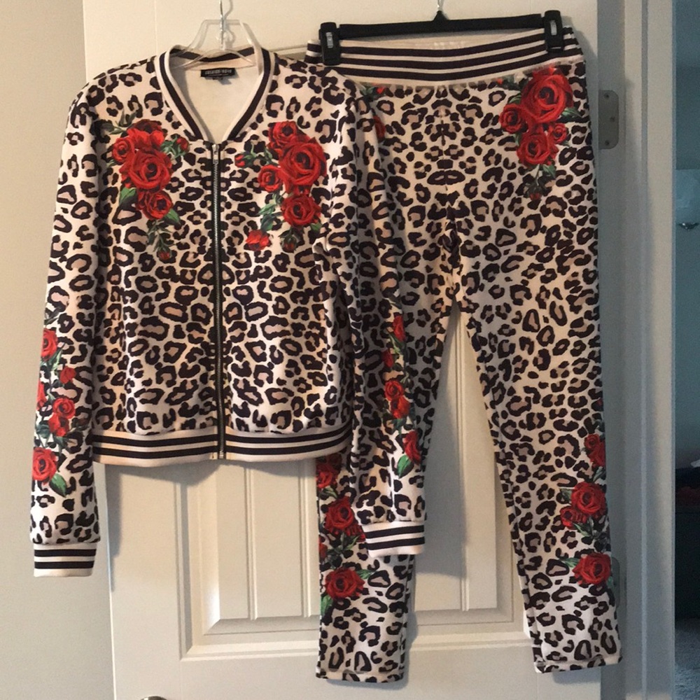 Leopard print and rose outfit